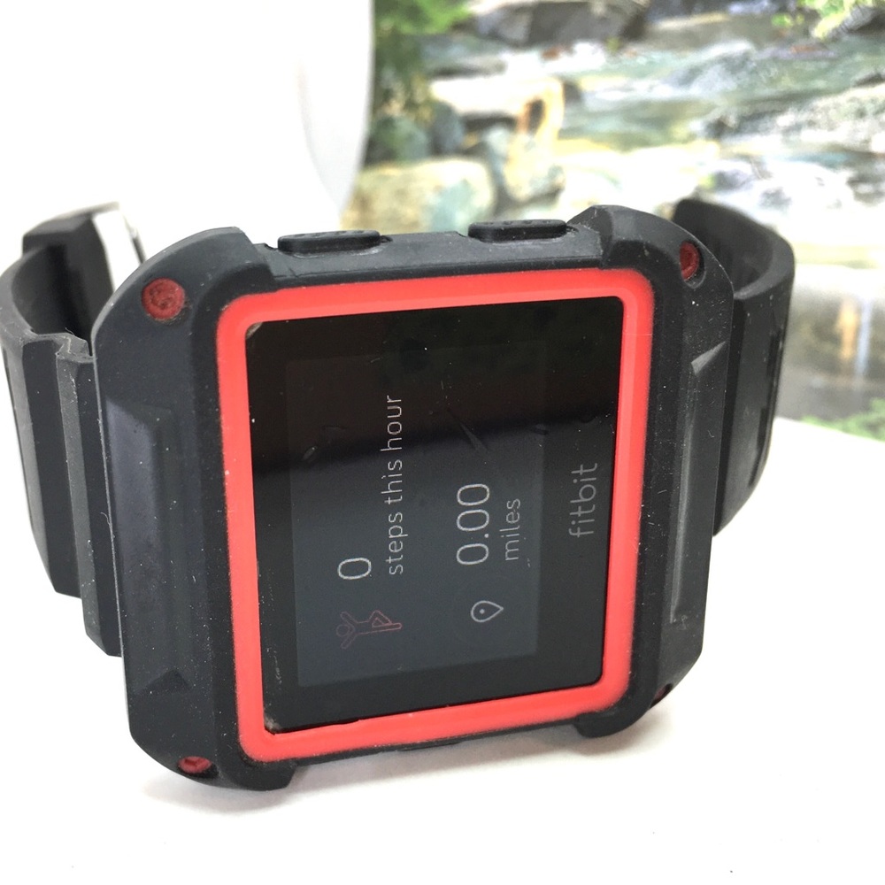 Fitbit Fb502 Smart Fitness Watch w/charger